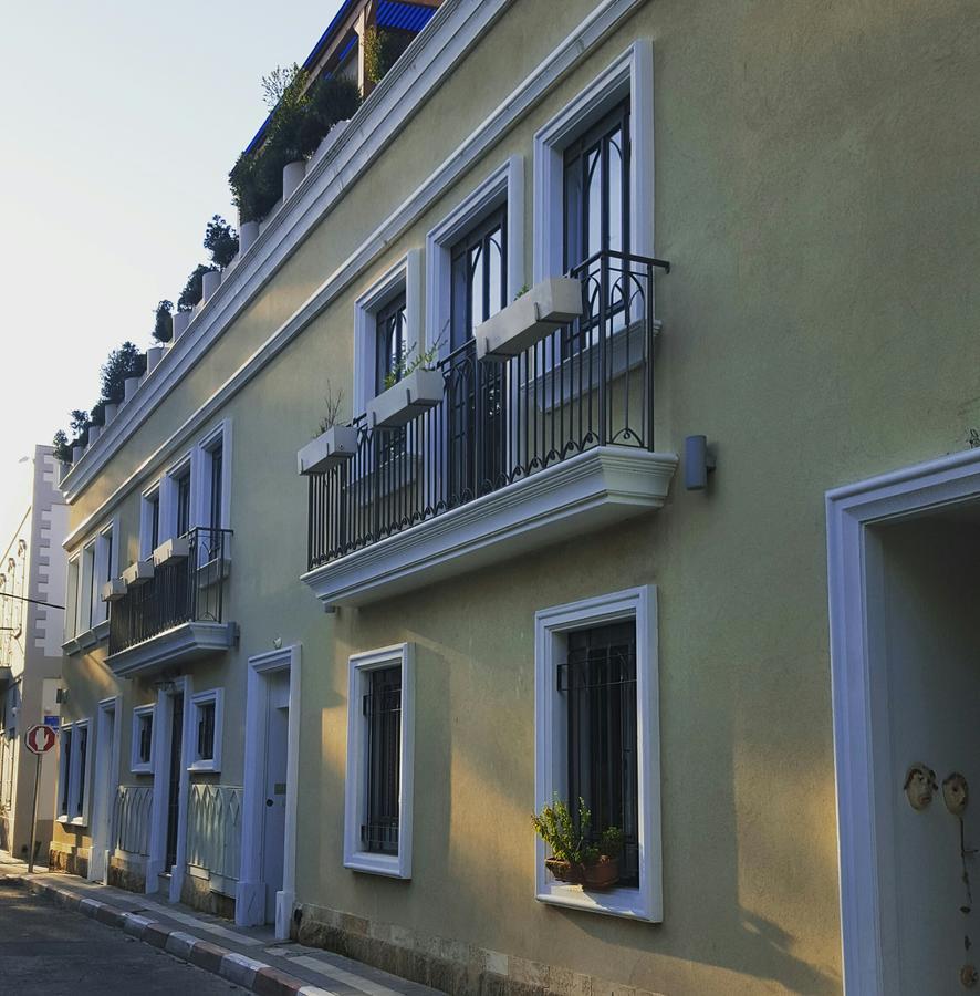 Levy - Neve Tzedek 3*